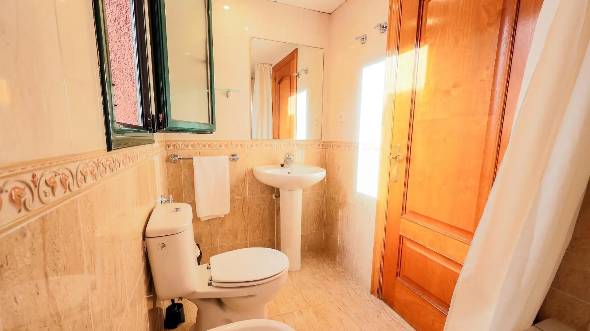 Апартаменты Apartamentos Royal Льорет-де-Мар