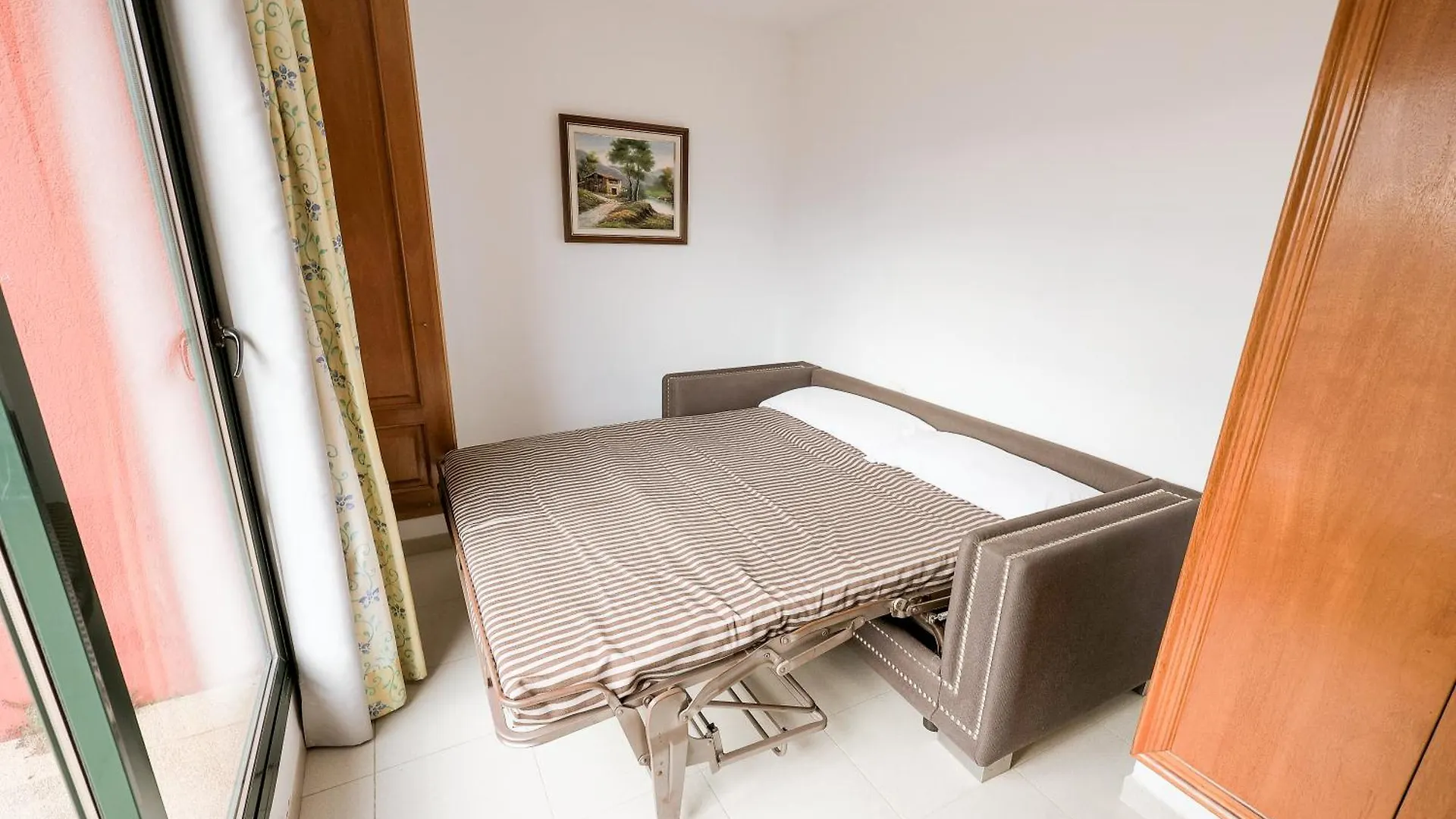 Apartamentos Royal Lloret de Mar 0*,  Spain
