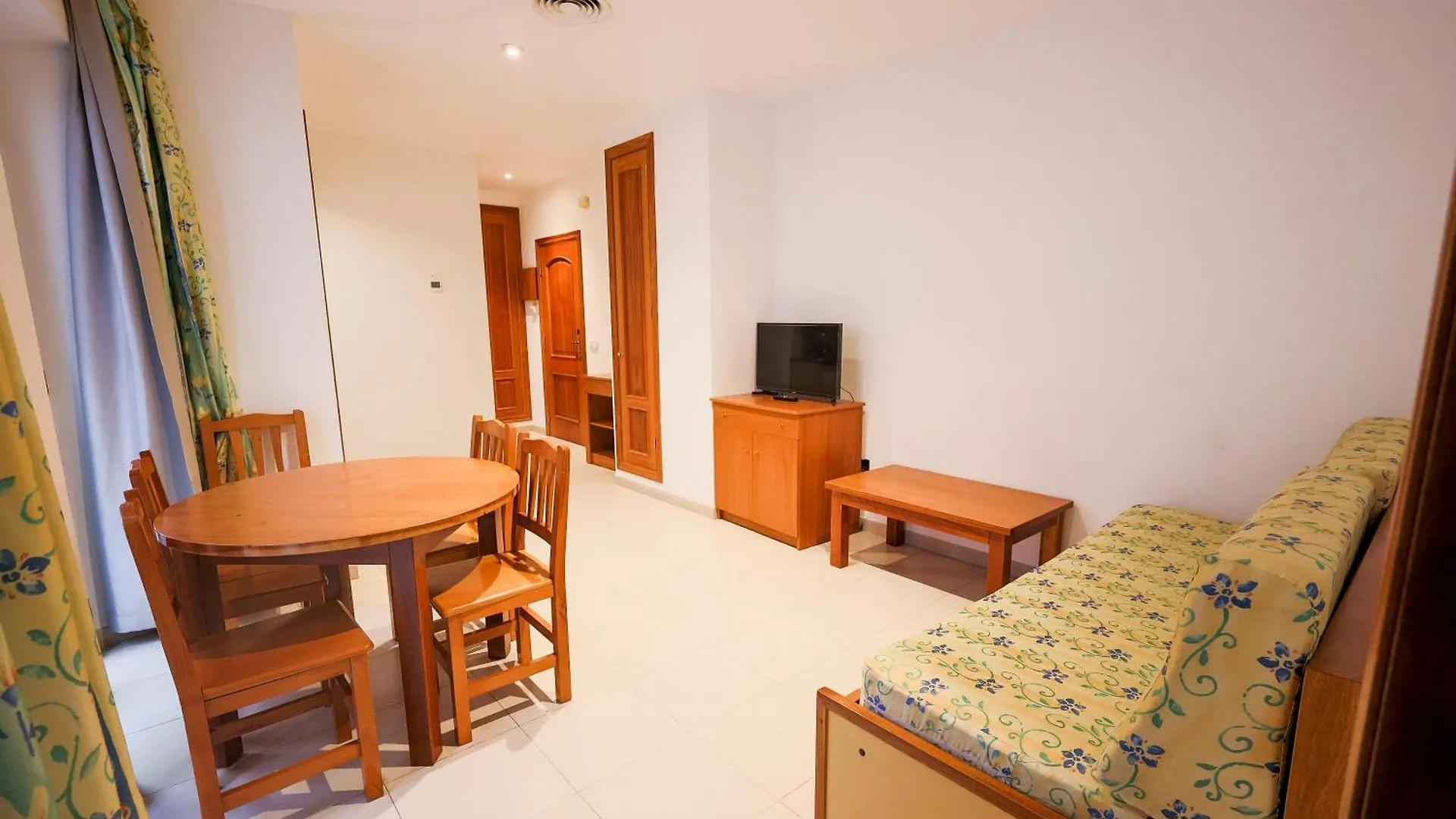 Apartamentos Royal Lloret de Mar Spain